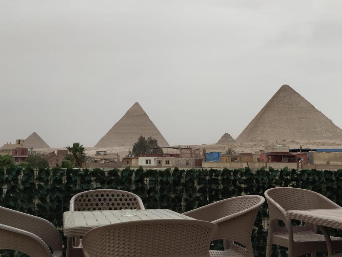 Three Golden Pyramids Cairo Exterior foto